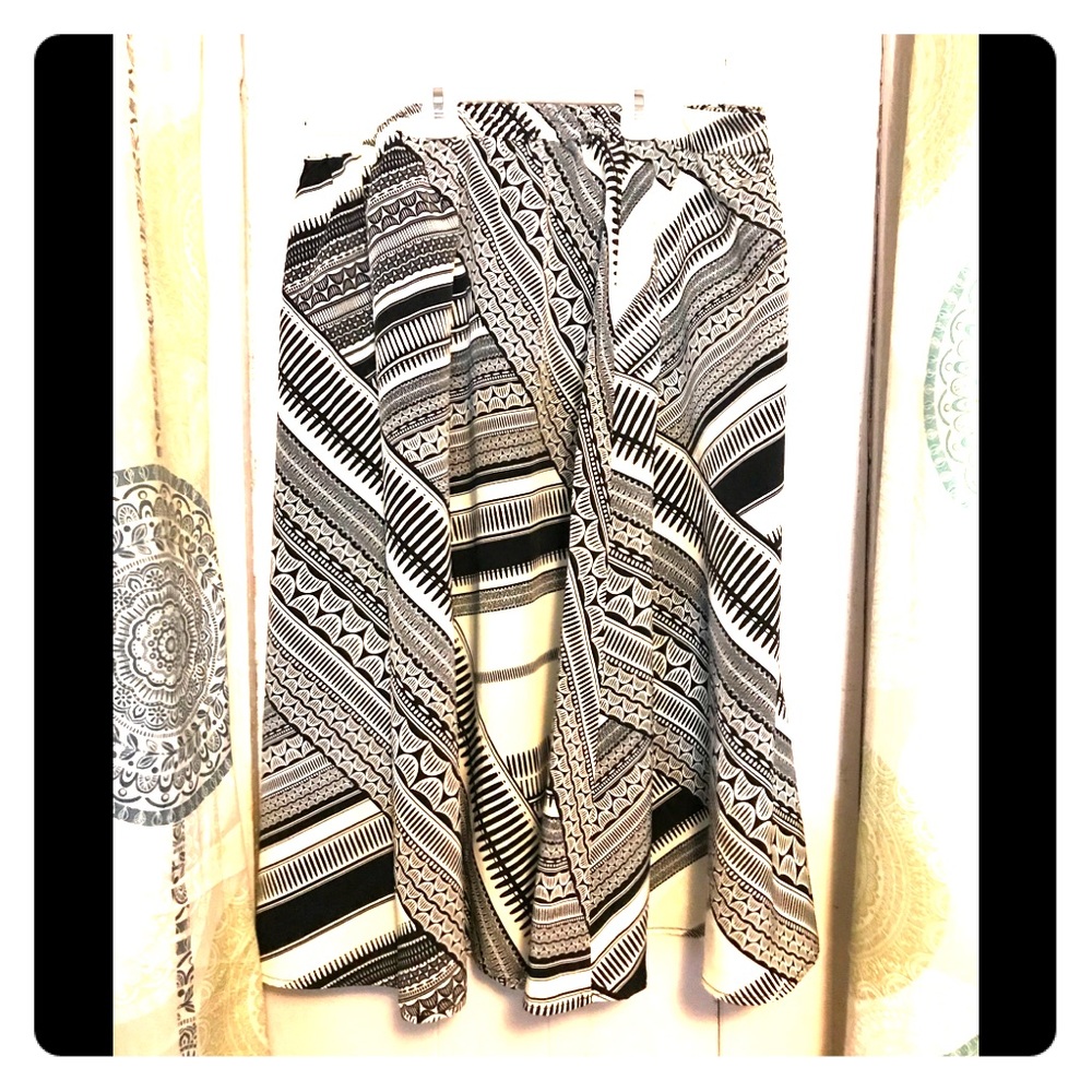 Women’s Black And White Dress
